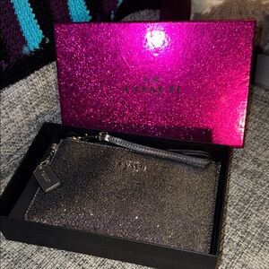 Coach Key and Card Holder NWT in gift box